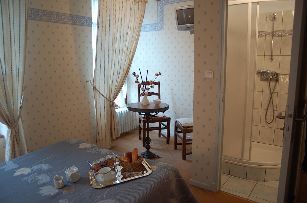 Auberge Saint Fleuret Естан Екстериор снимка